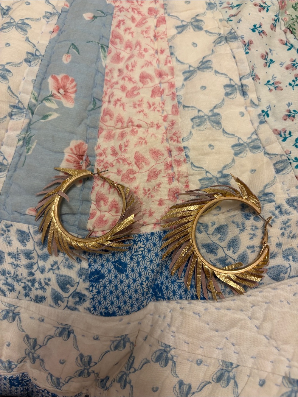 Bold Gold Feather Hoop Earrings - Women's Jewelry